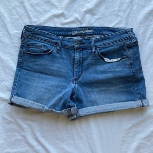Universal Thread 10/20 Jean shorts